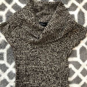 Short Sleeve Sweater Dress Size Small